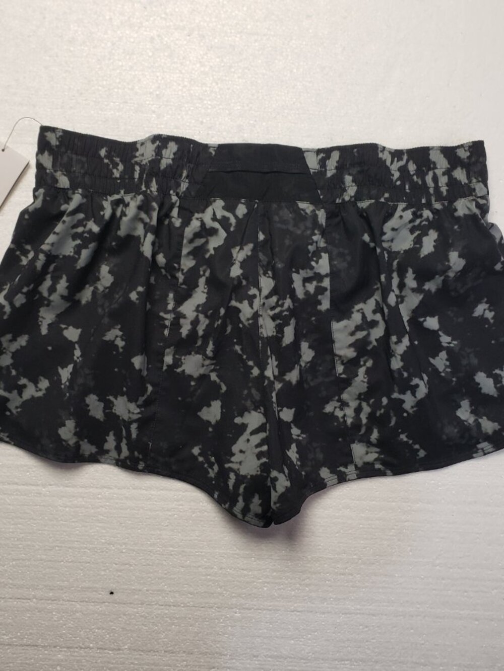 Nike Women's Dri-Fit Mid-Rise 3" Brief-Lined Printed Short in Black size XL NWT - Picture 6 of 12